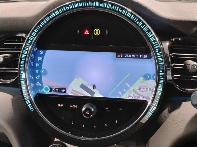 BMW MINI COOPER SD 5DOOR 2021 Image 31