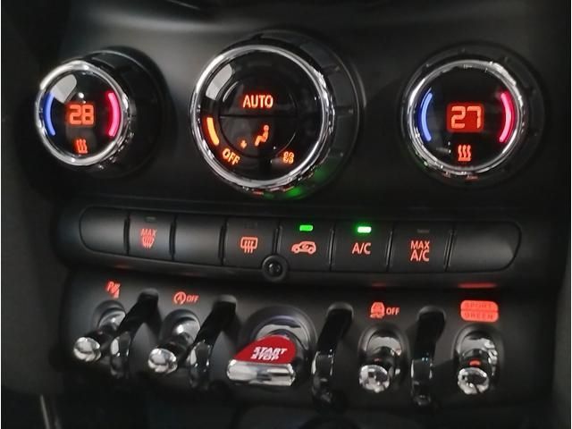 BMW MINI COOPER SD 5DOOR 2021 Image 31