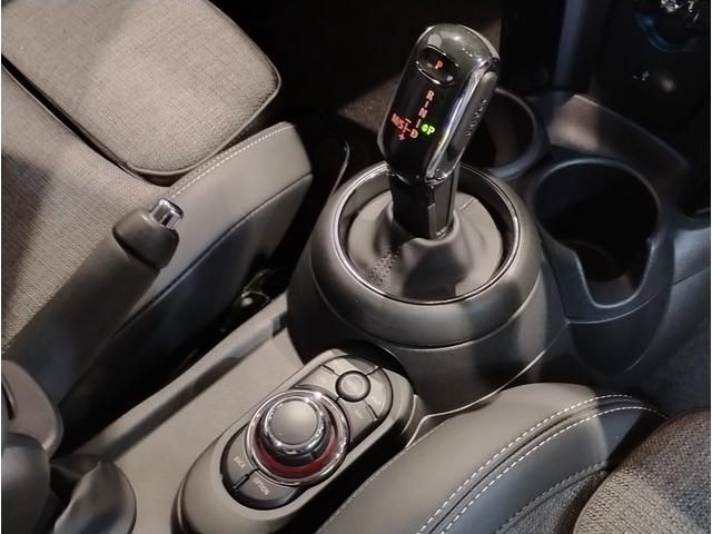 BMW MINI COOPER SD 5DOOR 2021 Image 31