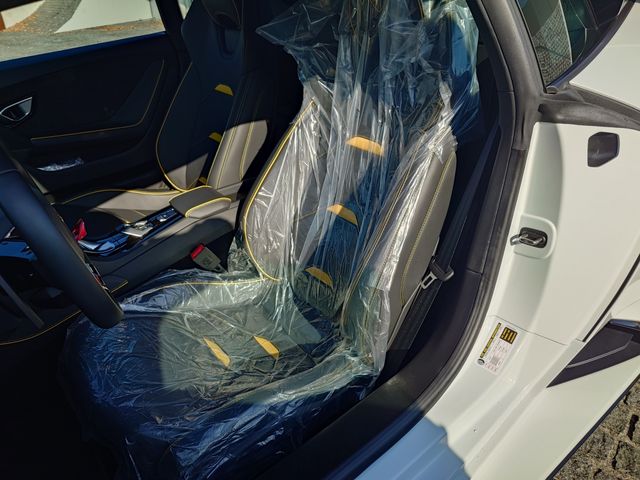 LAMBORGHINI HURACAN 2022 Image 31