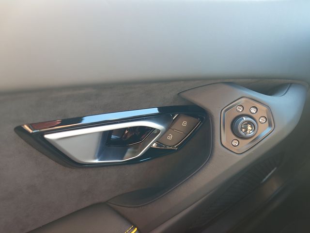 LAMBORGHINI HURACAN 2022 Image 31