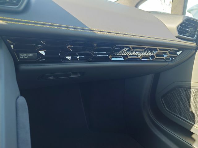 LAMBORGHINI HURACAN 2022 Image 31