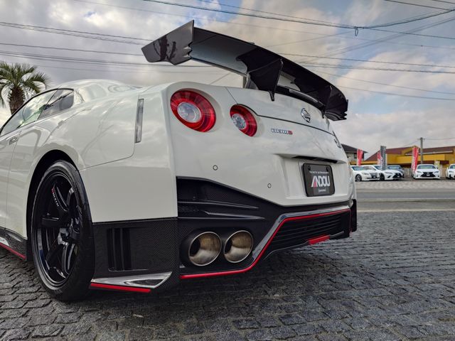 NISSAN GT-R 2019 Image 31