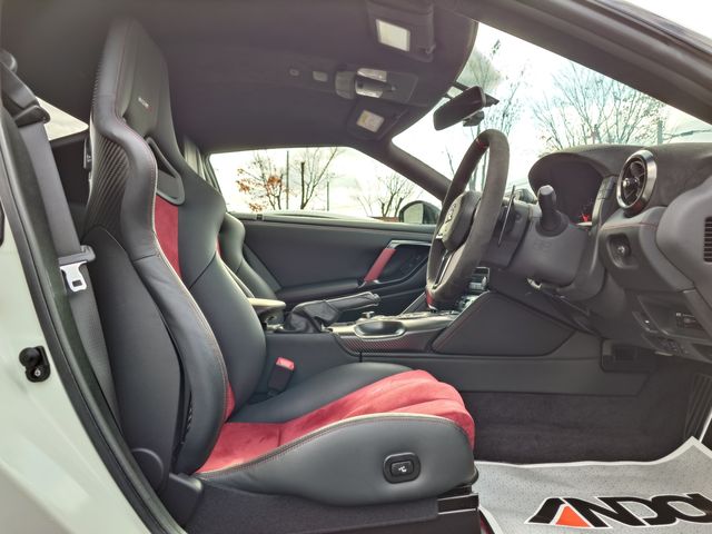 NISSAN GT-R 2019 Image 31