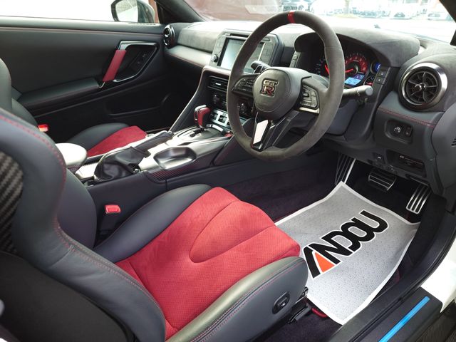 NISSAN GT-R 2019 Image 31