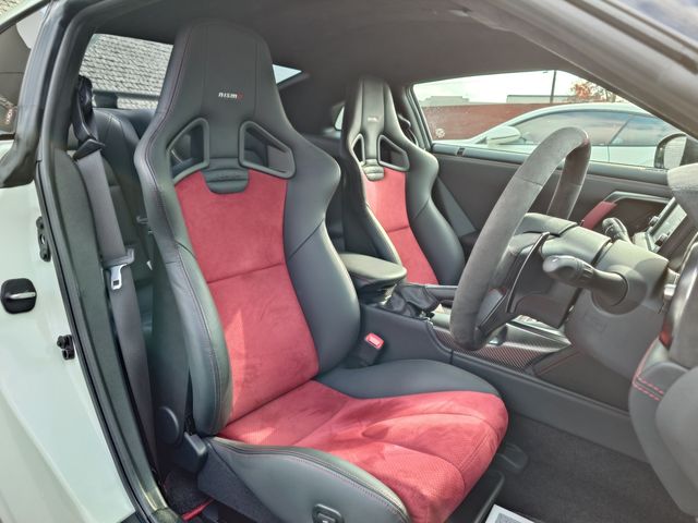 NISSAN GT-R 2019 Image 31