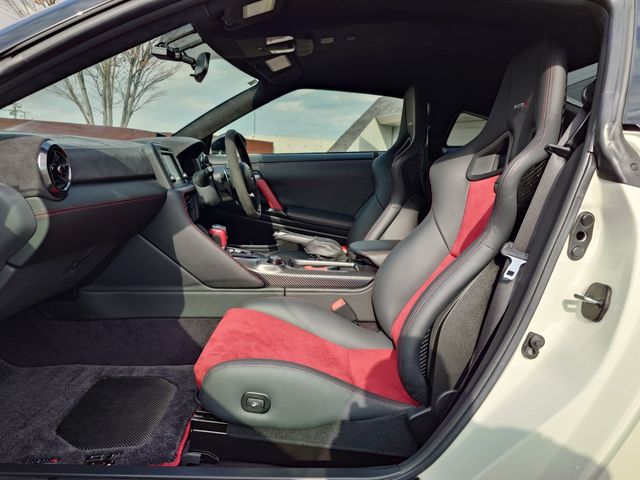 NISSAN GT-R 2019 Image 31