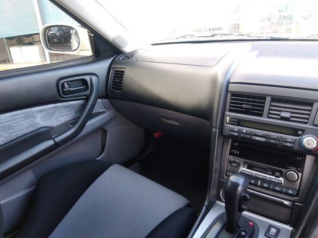 NISSAN SKYLINE 2001 Image 31