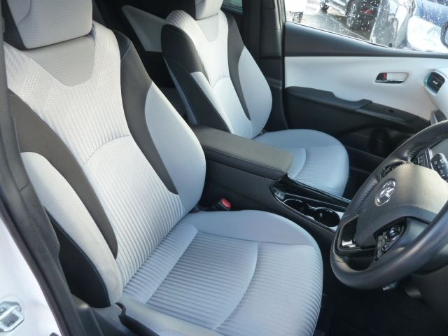 TOYOTA PRIUS 4WD 2019 Image 31