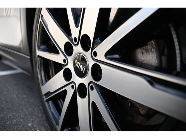 BMW MINI COOPER S 5DOOR 2023 Image 31