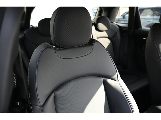 BMW MINI COOPER S 5DOOR 2023 Image 31