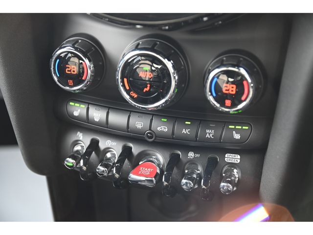 BMW MINI COOPER S 5DOOR 2023 Image 31