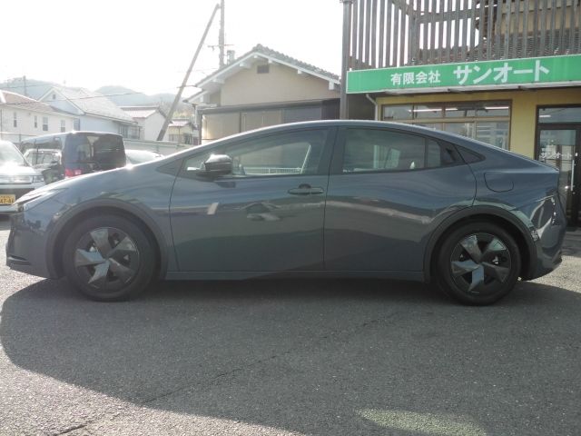 TOYOTA PRIUS 2023 Image 31