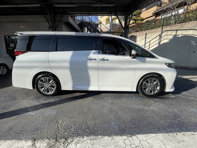 TOYOTA ALPHARD HYBRID 2024 Image 31