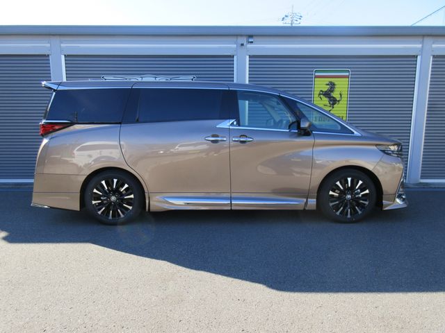TOYOTA ALPHARD HYBRID 2025 Image 31