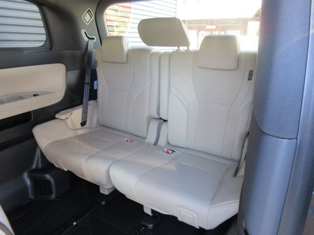 TOYOTA ALPHARD HYBRID 2025 Image 31