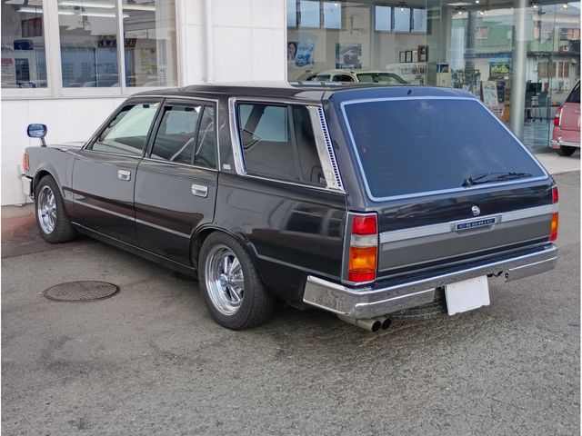 NISSAN CEDRIC VAN 1997 Image 31