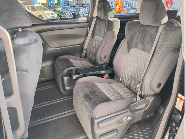 TOYOTA VELLFIRE 2018 Image 31