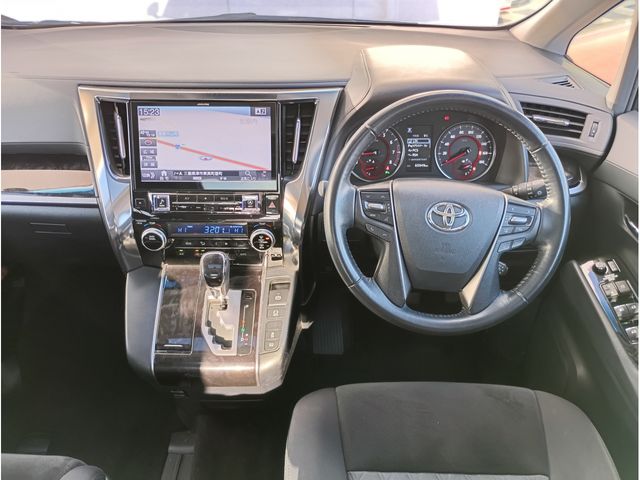 TOYOTA VELLFIRE 2018 Image 31