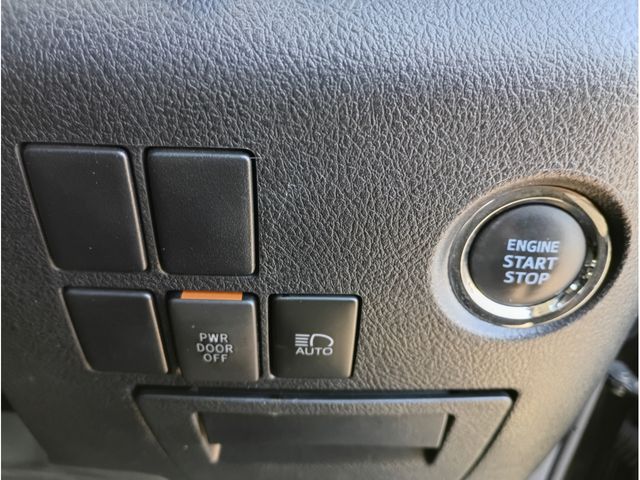 TOYOTA VELLFIRE 2018 Image 31