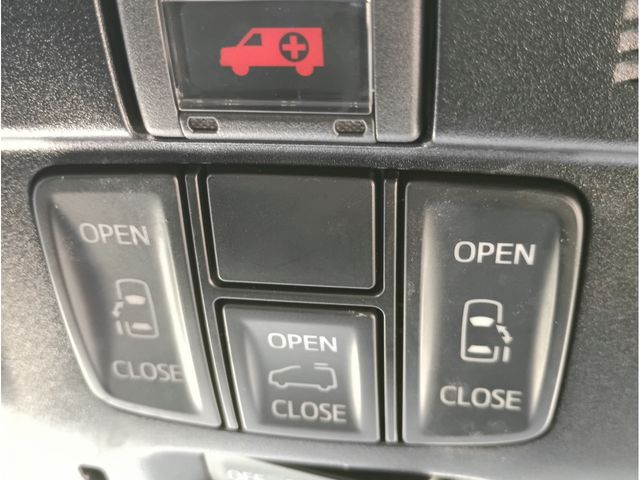 TOYOTA VELLFIRE 2018 Image 31