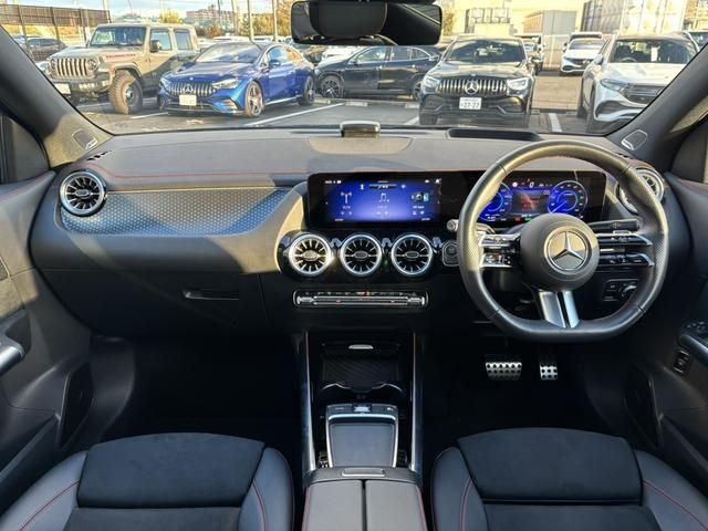 MERCEDES BENZ EQA 2024 Image 31