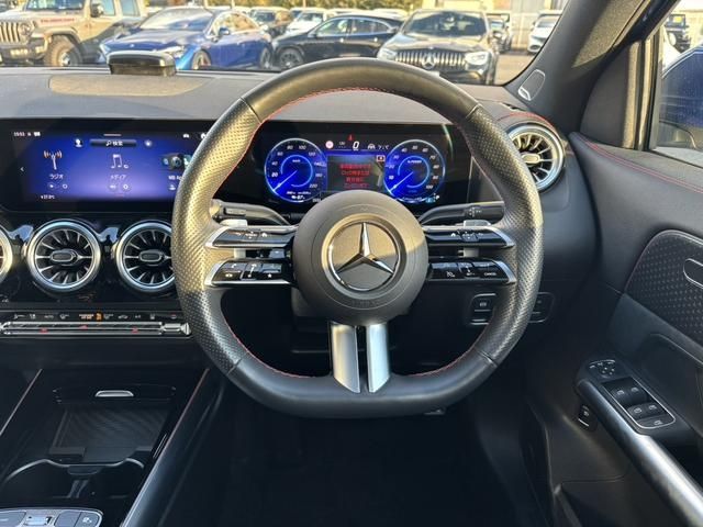 MERCEDES BENZ EQA 2024 Image 31