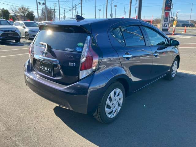 TOYOTA AQUA 2015 Image 31