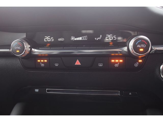 MAZDA 3 FASTBACK 2023 Image 31