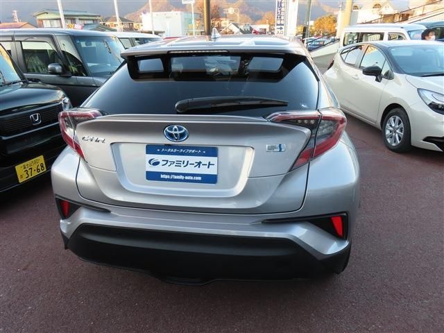 TOYOTA C-HR 2018 Image 31