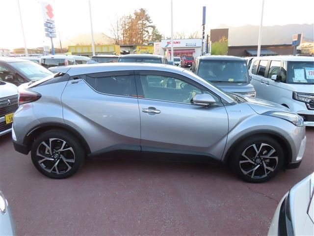 TOYOTA C-HR 2018 Image 31