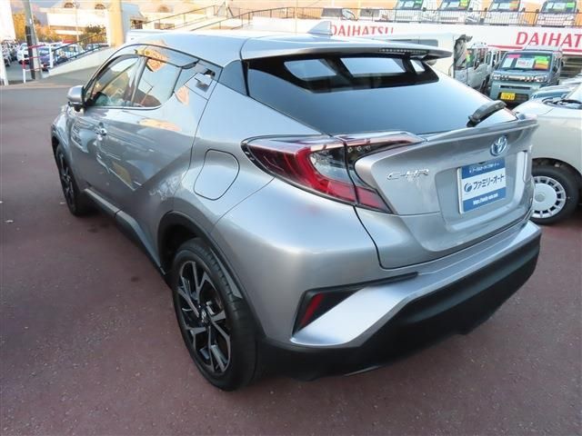 TOYOTA C-HR 2018 Image 31