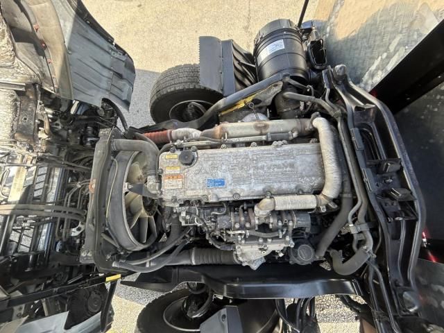 MITSUBISHI FUSOU FIGHTER 2009 Image 31