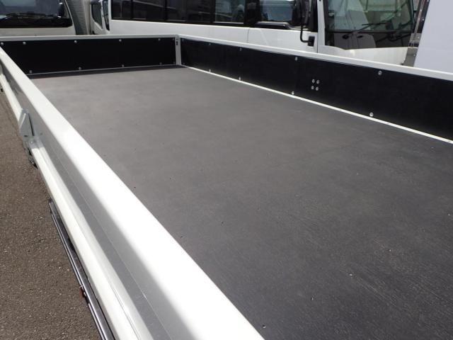 MITSUBISHI CANTER 2025 Image 31