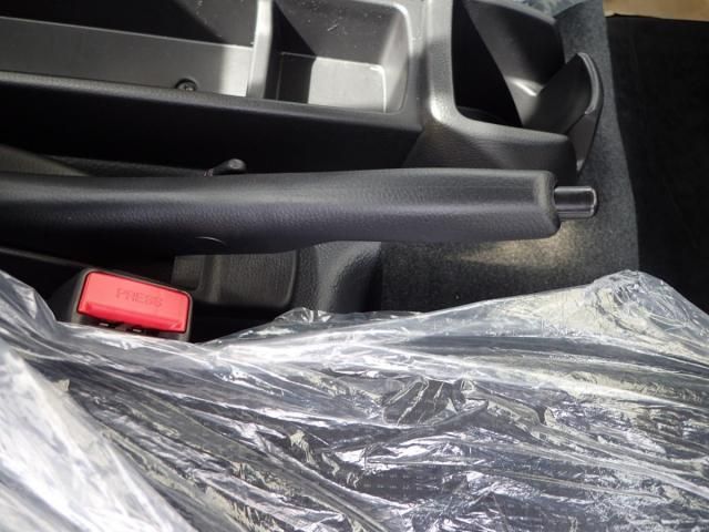 MITSUBISHI CANTER 2025 Image 31