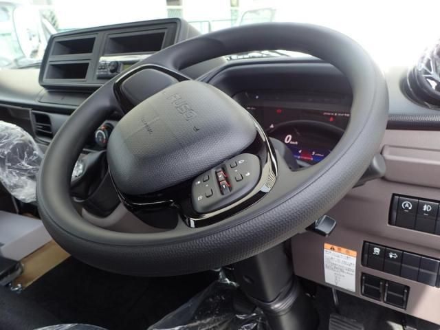 MITSUBISHI CANTER 2025 Image 31