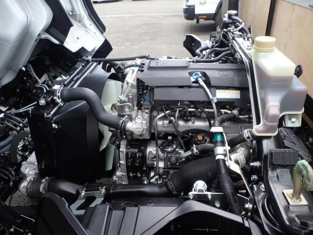 MITSUBISHI CANTER 2025 Image 31