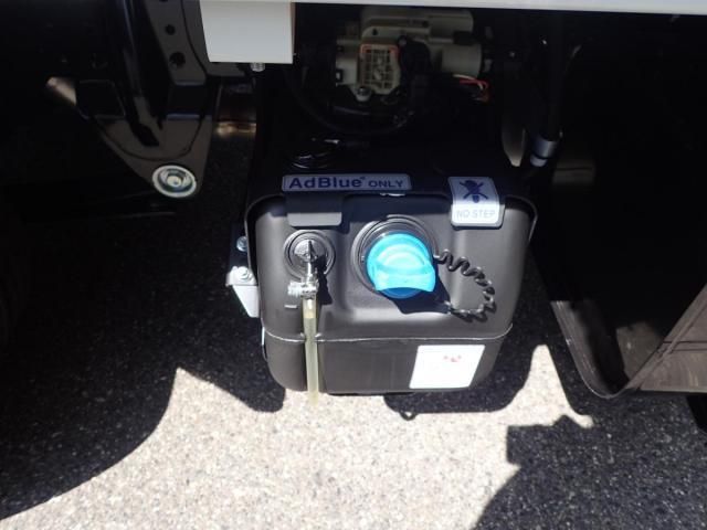 MITSUBISHI CANTER 2025 Image 31