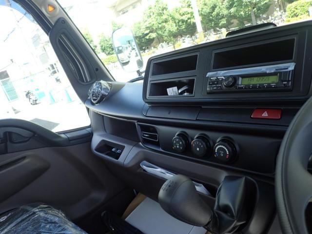 MITSUBISHI CANTER 2025 Image 31