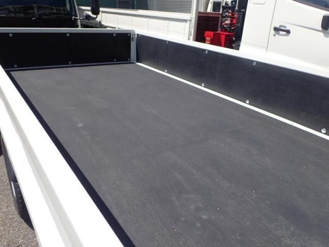 MITSUBISHI CANTER 2025 Image 31