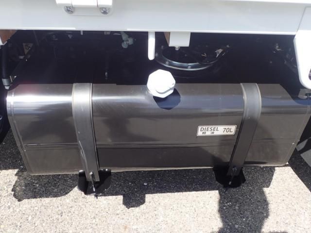 MITSUBISHI CANTER 2025 Image 31