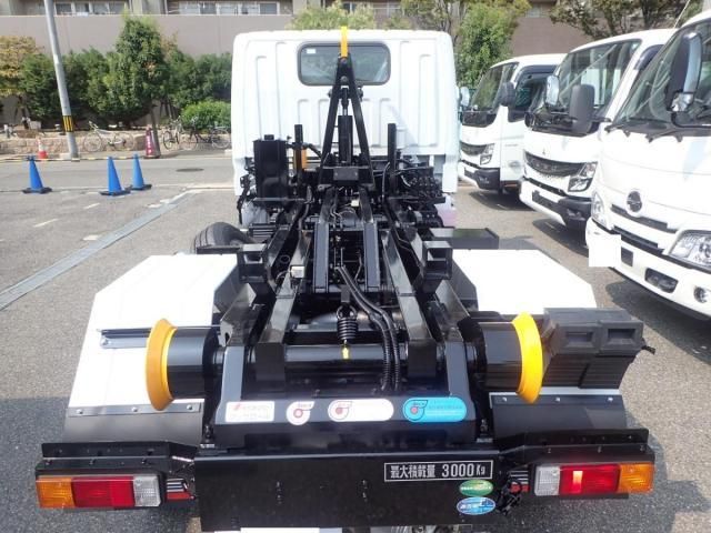 MITSUBISHI CANTER 2025 Image 31