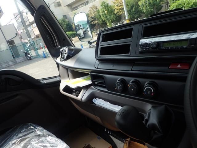 MITSUBISHI CANTER 2025 Image 31