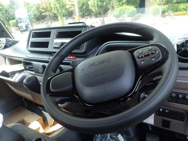 MITSUBISHI CANTER 2025 Image 31