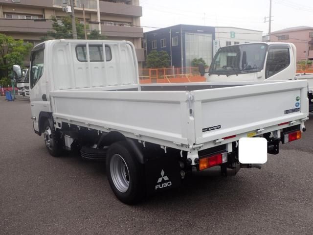 MITSUBISHI CANTER 2025 Image 31