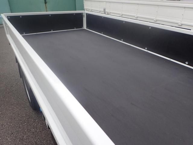 MITSUBISHI CANTER 2025 Image 31