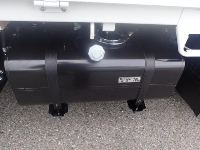 MITSUBISHI CANTER 2025 Image 31