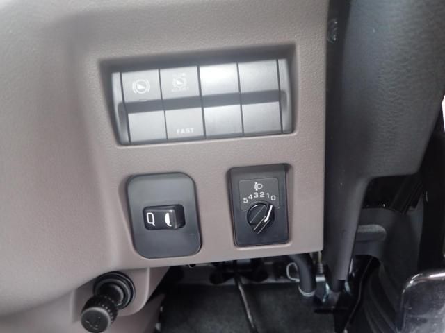 MITSUBISHI CANTER 2025 Image 31