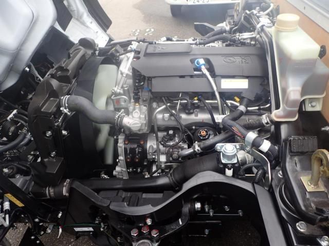 MITSUBISHI CANTER 2025 Image 31