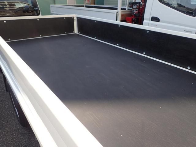 MITSUBISHI CANTER 2025 Image 31